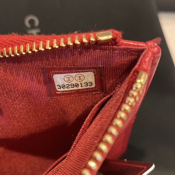 CHANEL phone and card holder - Picture 5 of 12